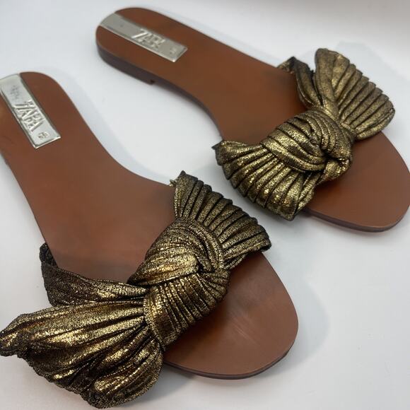 Metallic Gold Bow Flat Sandals Womens 38 7.5 ZARA Tan Open Toe Slides Slippers - Picture 1 of 7